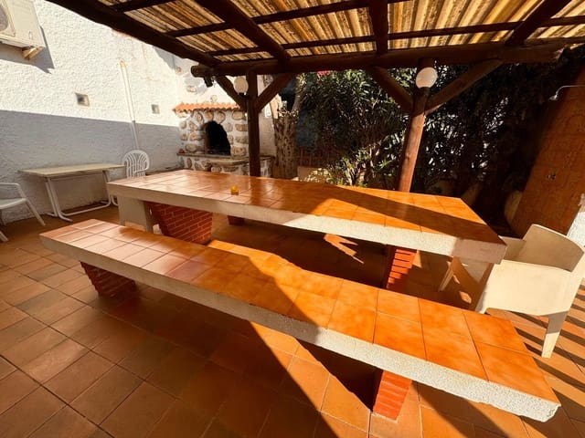 5 slaapkamer Villa te koop in Vinaròs met zwembad - € 315.000 (Ref: 9001521)