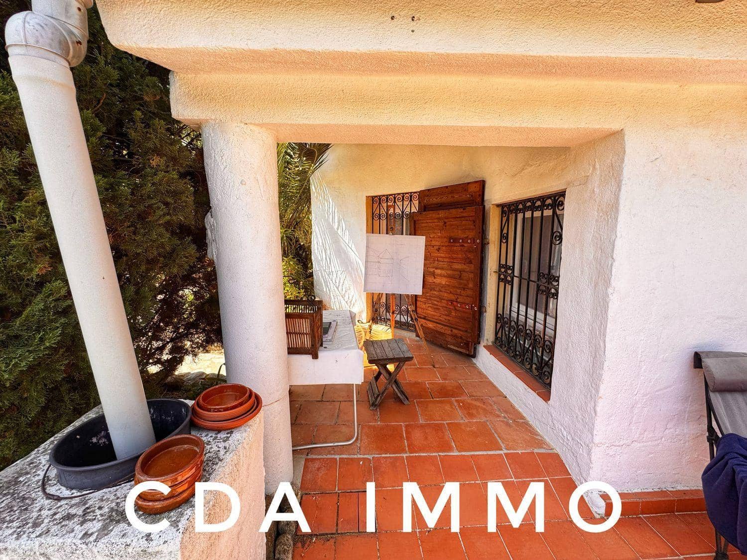 2 makuuhuone Huvila myytävänä paikassa San Rafael del Rio / Sant Rafael del Riu mukana uima-altaan - 209 000 € (Ref: 9936045)