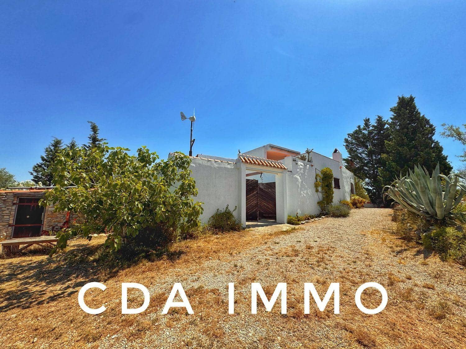 2 makuuhuone Huvila myytävänä paikassa San Rafael del Rio / Sant Rafael del Riu mukana uima-altaan - 209 000 € (Ref: 9936045)