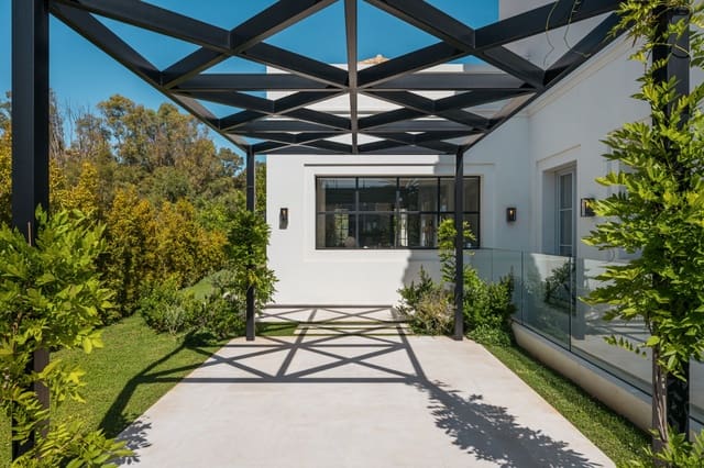 4 sovrum Villa till salu i Los Naranjos, Marbella med pool - 4 595 000 € (Ref: 8954450)