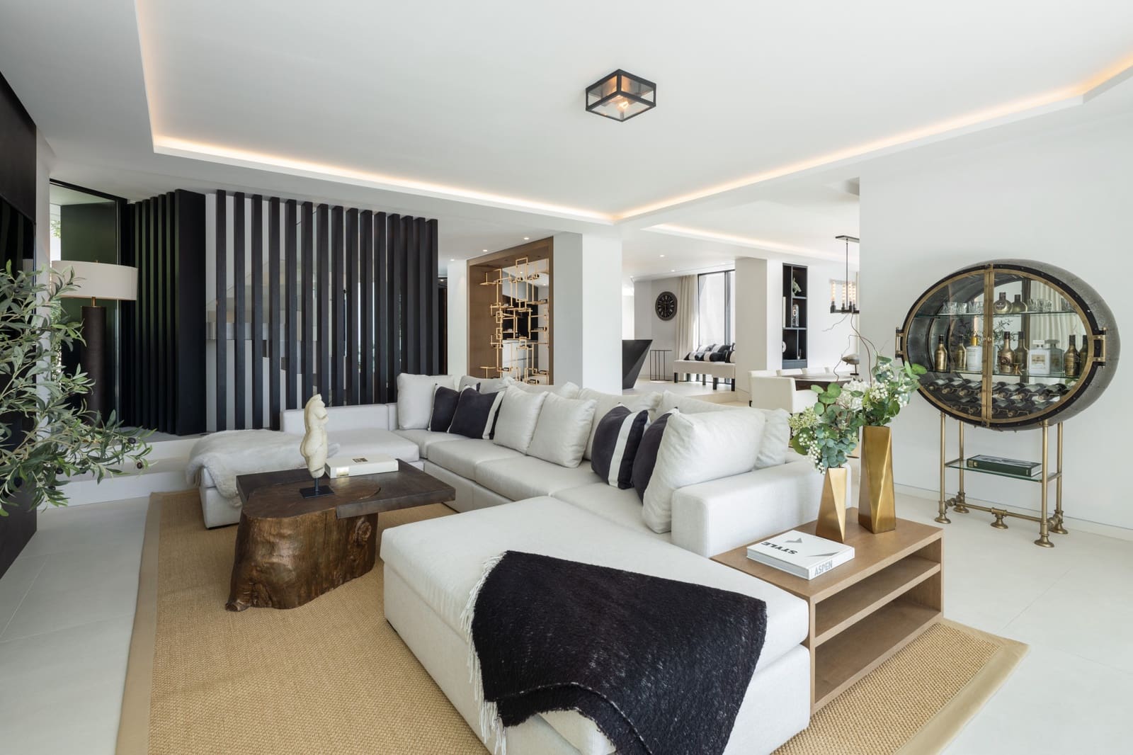 5 Zimmer Villa zu verkaufen in Benahavis mit Pool Garage - 5.895.000 € (Ref: 8961741)