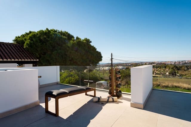 5 makuuhuone Huvila myytävänä paikassa Nueva Andalucía Centro, Marbella mukana uima-altaan 
autotalli - 2 475 000 € (Ref: 8988324)