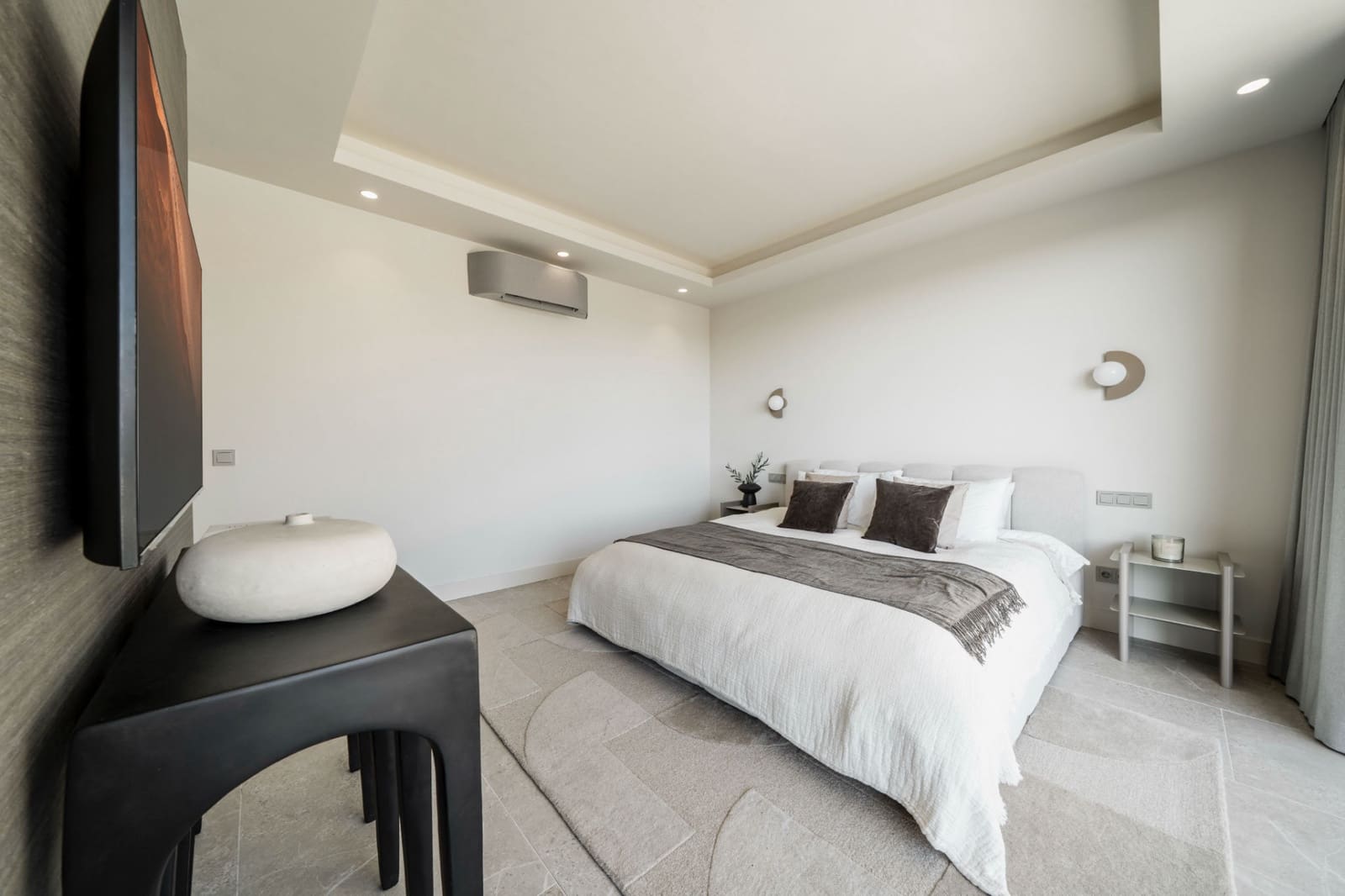 5 quarto Moradia para venda em Nueva Andalucia com piscina garagem - 2 475 000 € (Ref: 8988324)