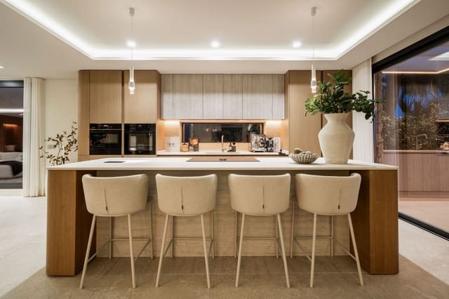 5 sypialnia Willa na sprzedaż w Nueva Andalucía Centro, Marbella z basenem garażem - 2 475 000 € (Ref: 8988324)