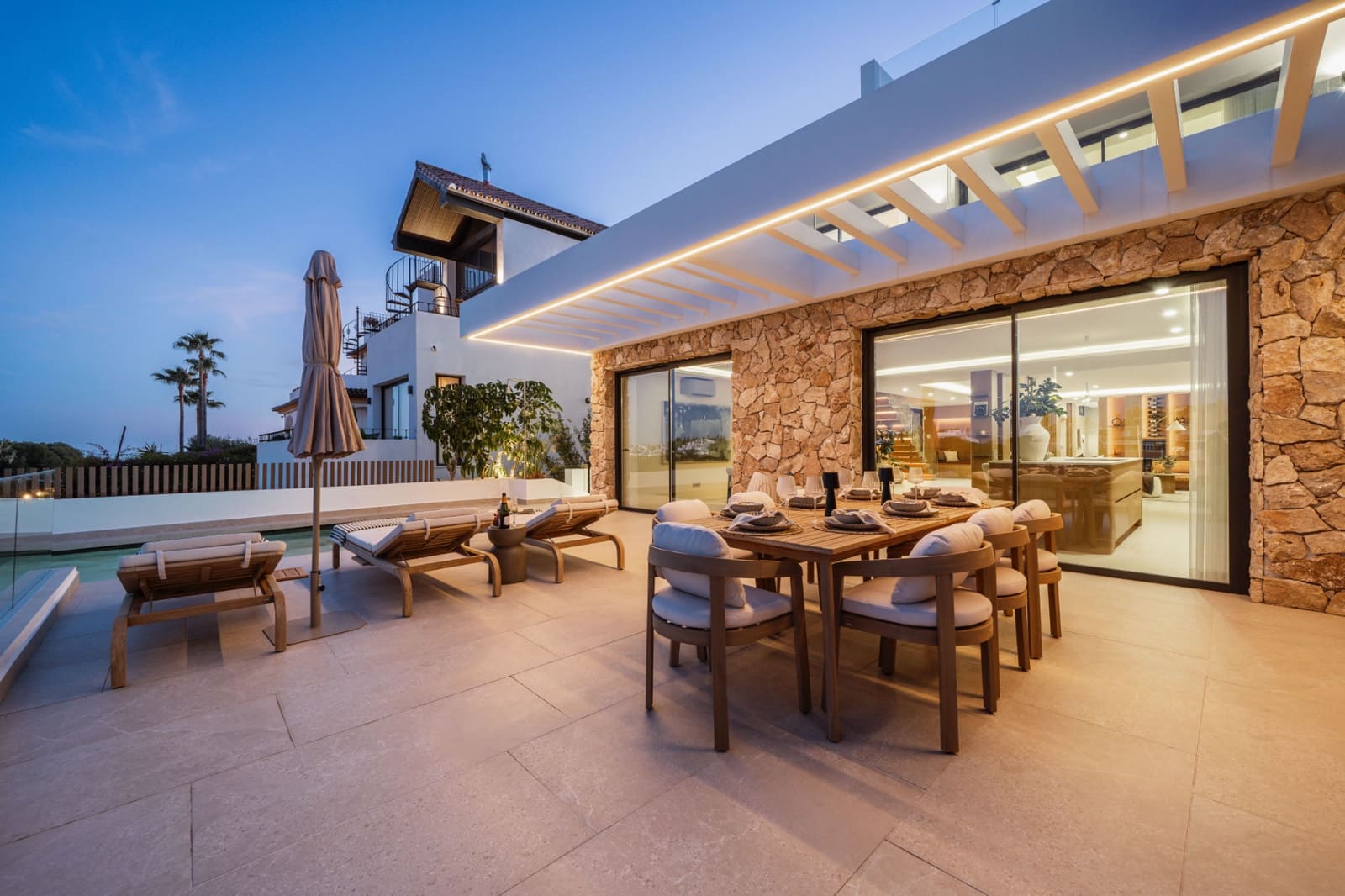 5 quarto Moradia para venda em Nueva Andalucia com piscina garagem - 2 475 000 € (Ref: 8988324)