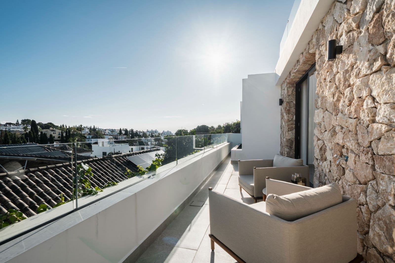 5 quarto Moradia para venda em Nueva Andalucia com piscina garagem - 2 475 000 € (Ref: 8988324)