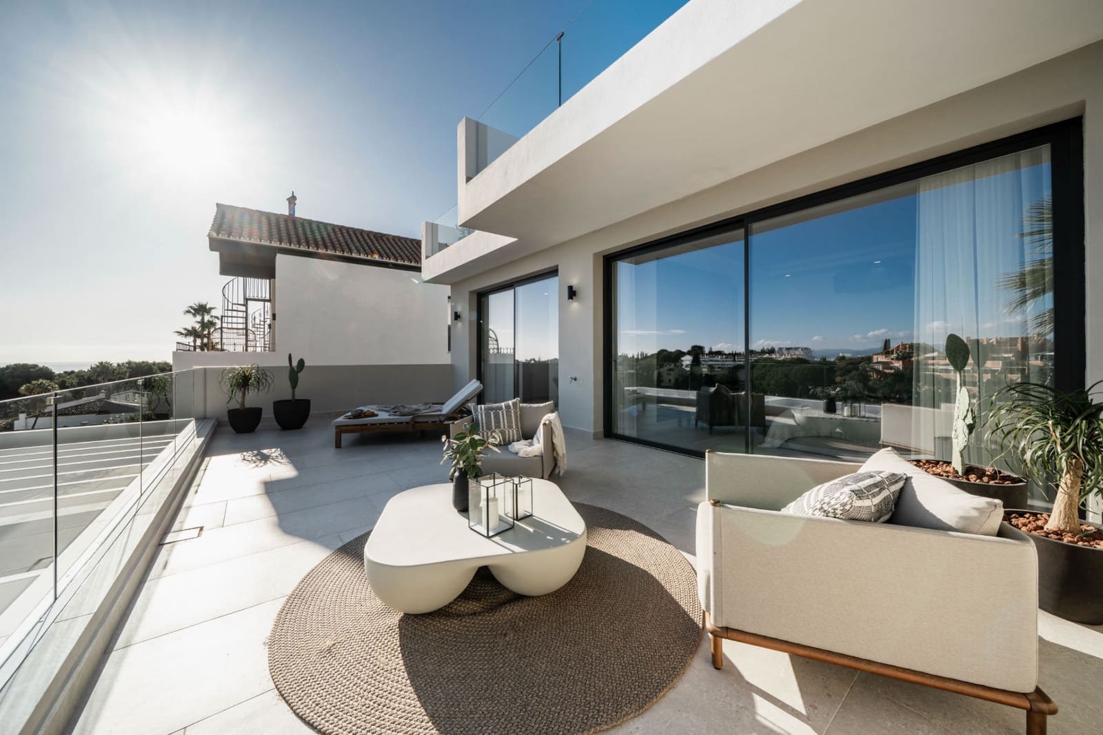 5 quarto Moradia para venda em Nueva Andalucia com piscina garagem - 2 475 000 € (Ref: 8988324)