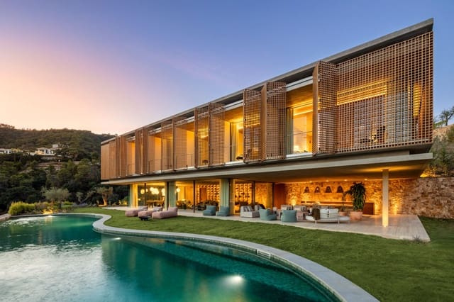 7 sovrum Villa till salu i El Madroñal, Benahavís med pool garage - 10 800 000 € (Ref: 9003293)