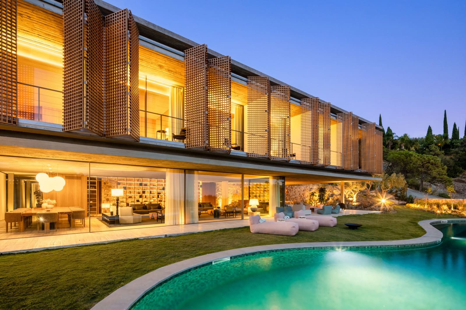 7 soveværelse Villa til salg i El Madronal med swimmingpool garage - € 10.800.000 (Ref: 9003293)