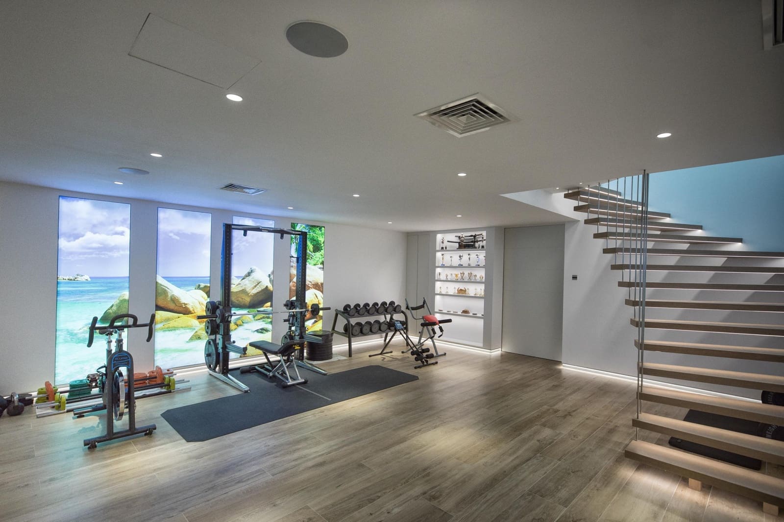 7 chambre Villa/Maison à vendre à El Paraiso avec piscine garage - 15 000 000 € (Ref: 9012181)