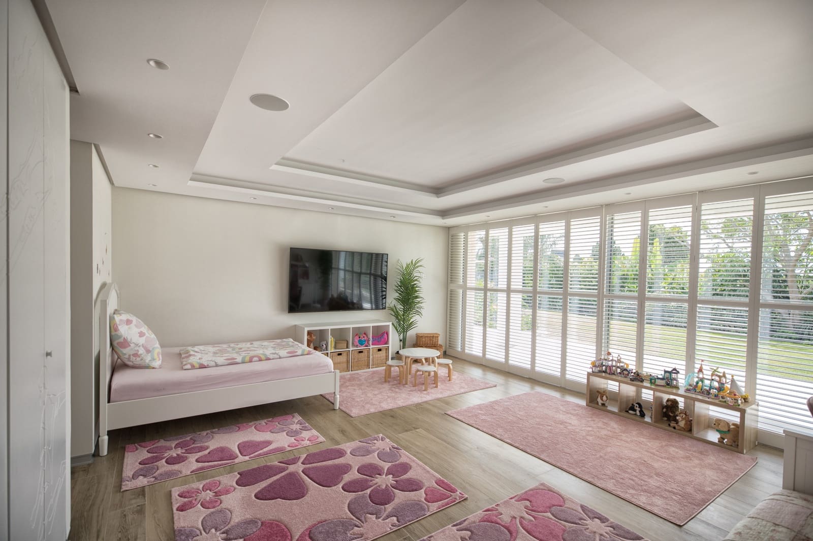 7 chambre Villa/Maison à vendre à El Paraiso avec piscine garage - 15 000 000 € (Ref: 9012181)