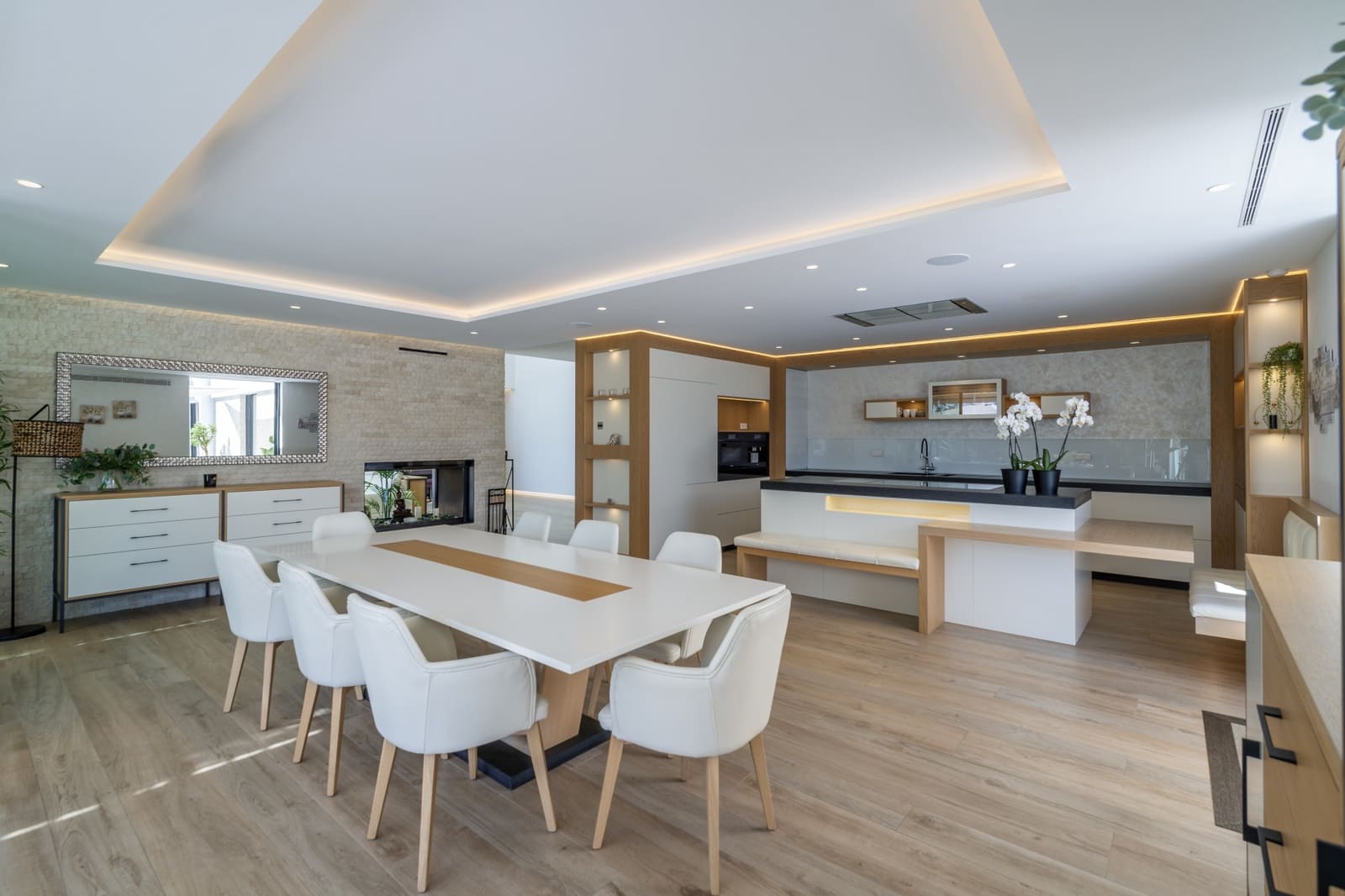 7 chambre Villa/Maison à vendre à El Paraiso avec piscine garage - 15 000 000 € (Ref: 9012181)