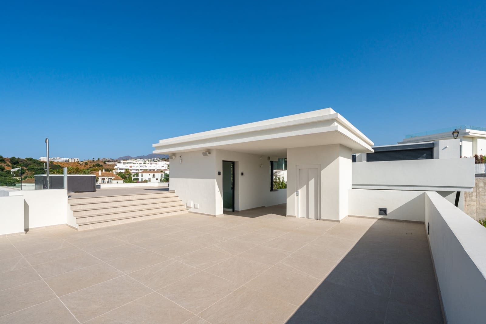 4 sovrum Villa till salu i Estepona med pool garage - 3 000 000 € (Ref: 9103012)