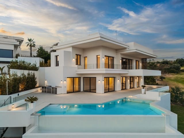 4 Zimmer Villa zu verkaufen in La Concha - Resina Golf, Estepona mit Pool Garage - 3.000.000 € (Ref: 9103012)