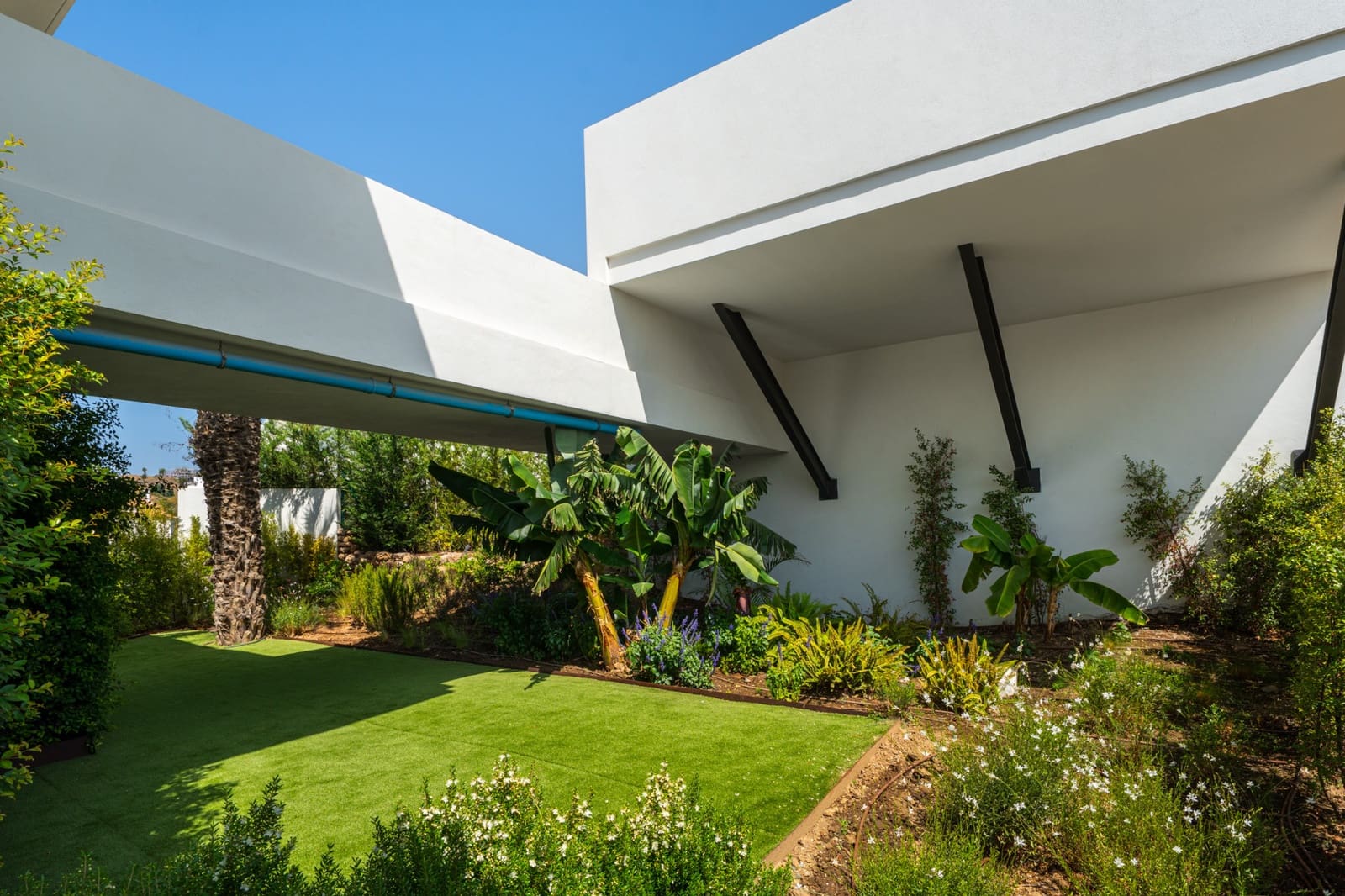 4 sovrum Villa till salu i Estepona med pool garage - 3 000 000 € (Ref: 9103012)