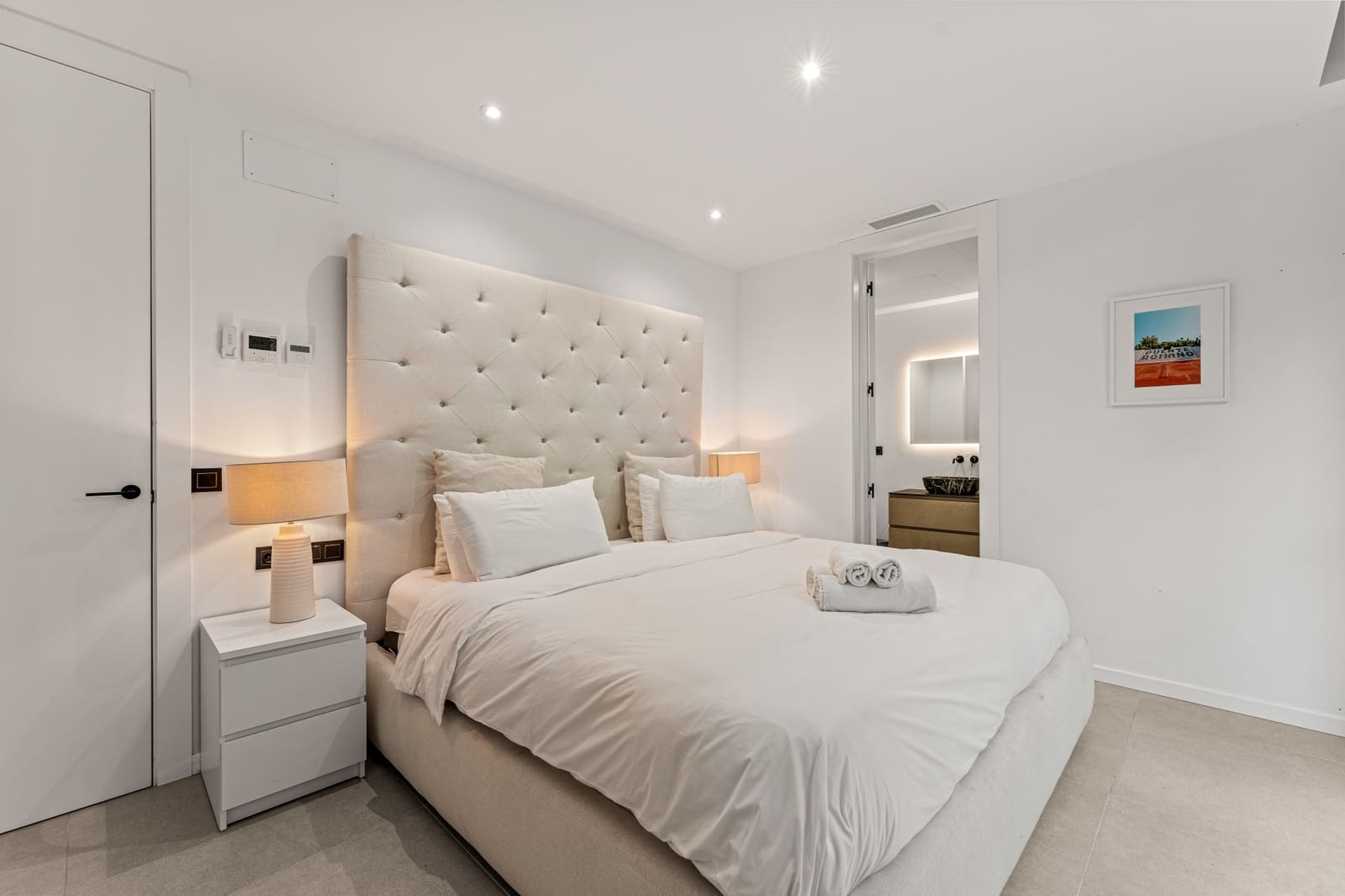 5 sovrum Villa till salu i El Paraiso med pool garage - 1 790 000 € (Ref: 9265441)