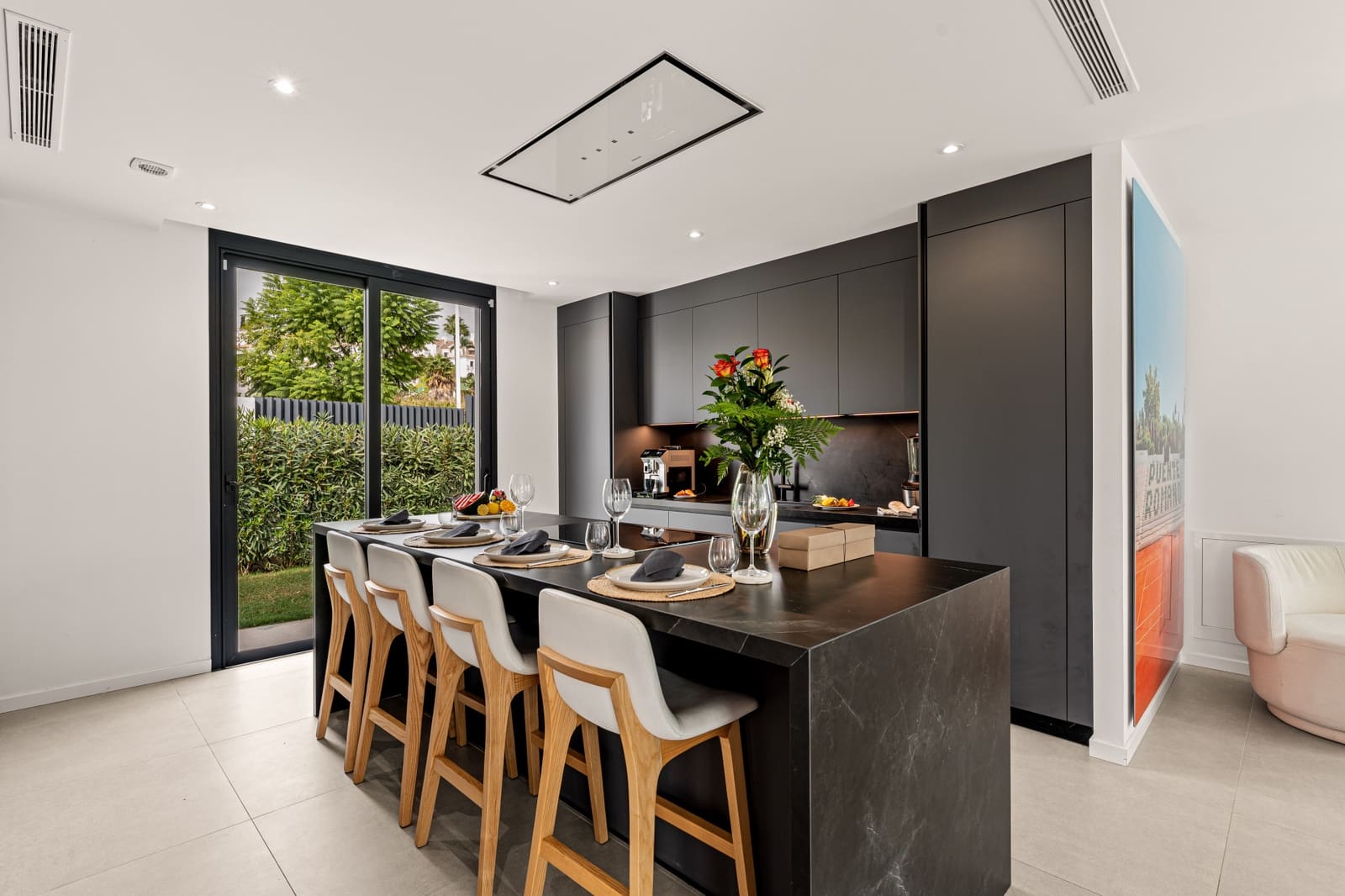 5 sovrum Villa till salu i El Paraiso med pool garage - 1 790 000 € (Ref: 9265441)