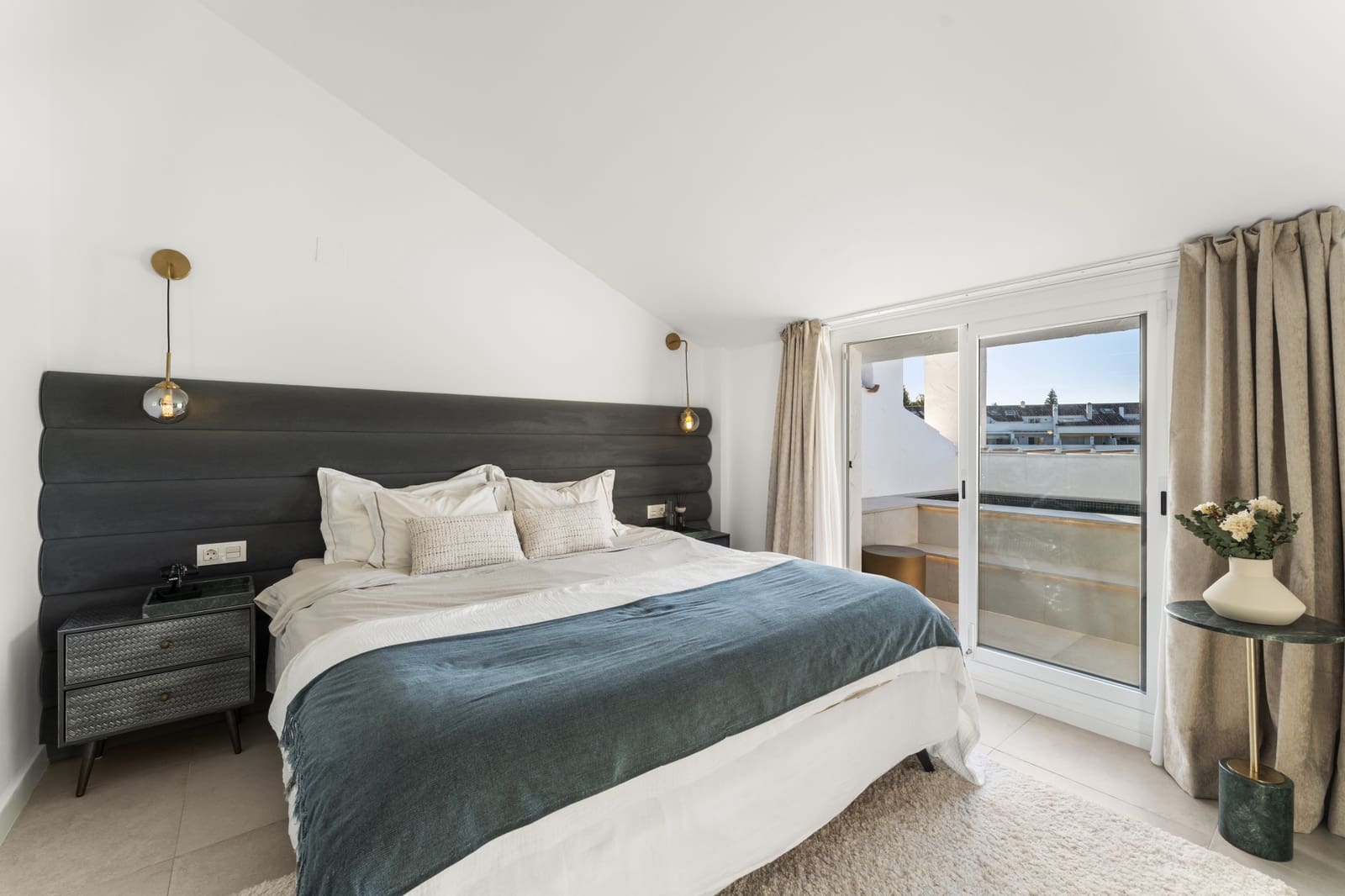 3 soverom Penthouse til salgs i Marbella med svømmebasseng garasje - € 849 000 (Ref: 9341086)