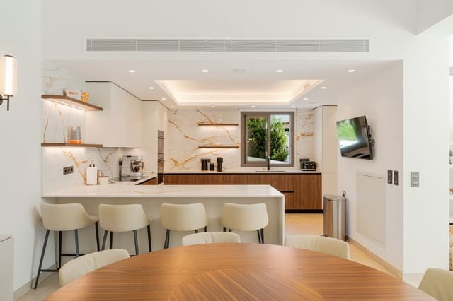 5 sovrum Villa till salu i Los Naranjos, Marbella med pool garage - 4 950 000 € (Ref: 9353468)