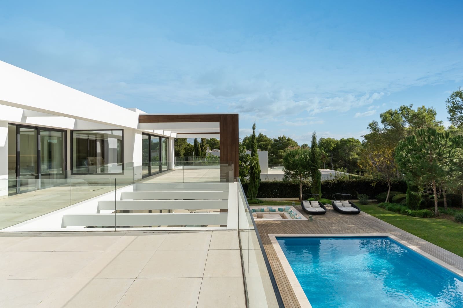6 bedroom Villa for sale in Santa Ponsa with pool garage - € 7,500,000 (Ref: 9398408)