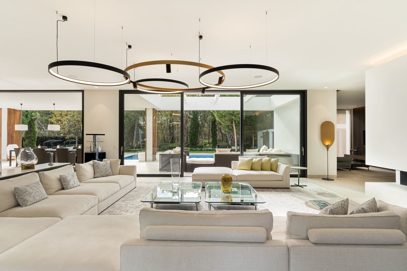 6 bedroom Villa for sale in Santa Ponsa with pool garage - € 7,500,000 (Ref: 9398408)