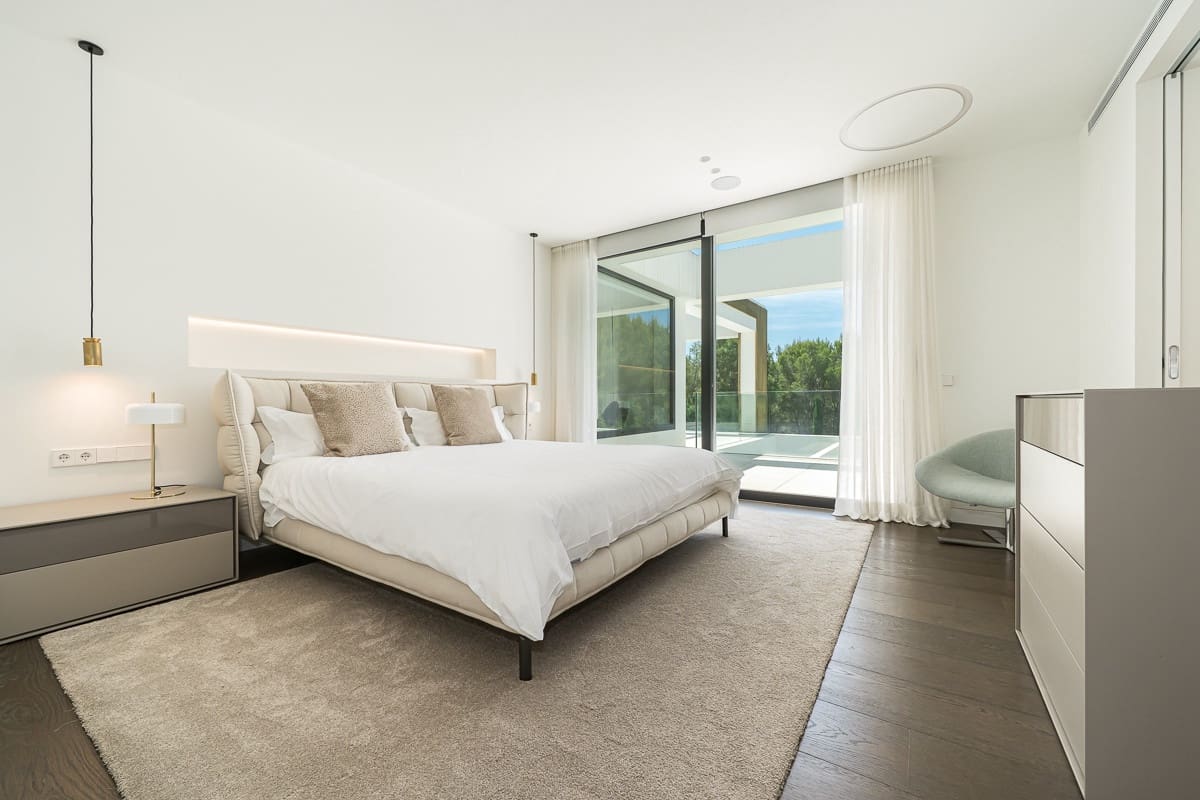 6 soverom Villa til salgs i Santa Ponsa med svømmebasseng garasje - € 7 500 000 (Ref: 9398408)