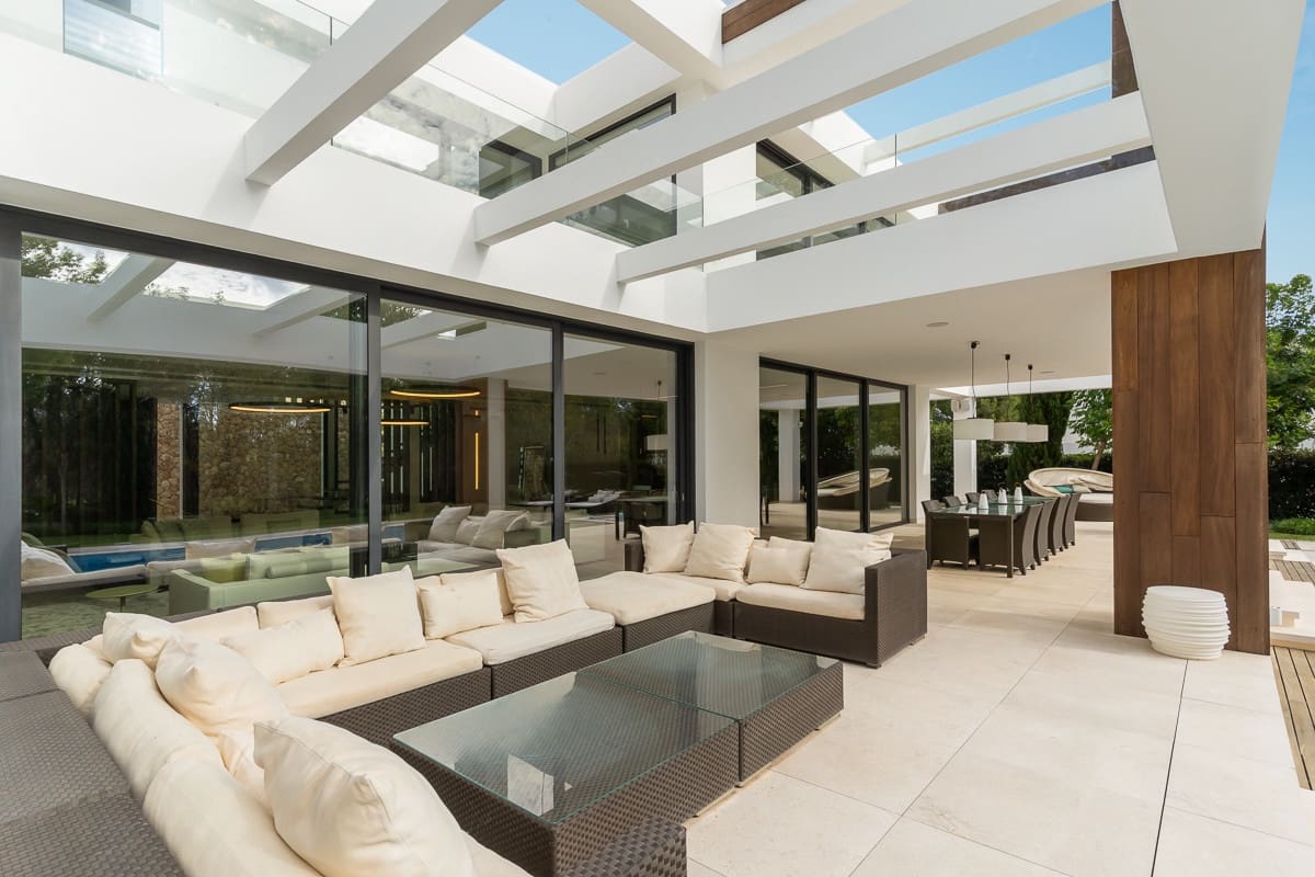 6 soverom Villa til salgs i Santa Ponsa med svømmebasseng garasje - € 7 500 000 (Ref: 9398408)