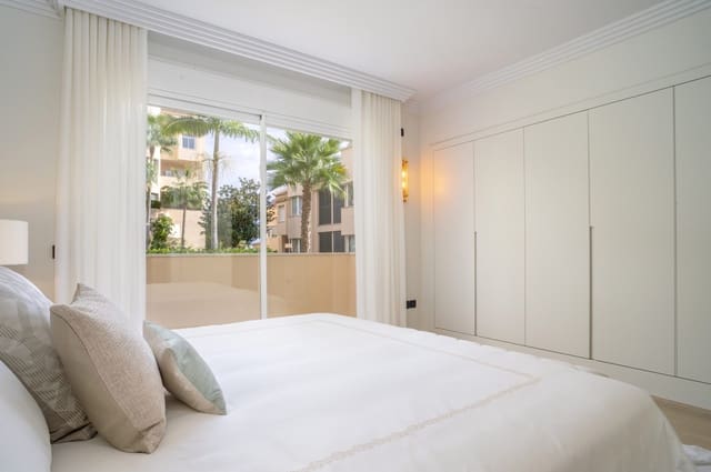 Ático de 4 habitaciones en Marbella en venta con piscina garaje - 2.690.000 € (Ref: 9452029)