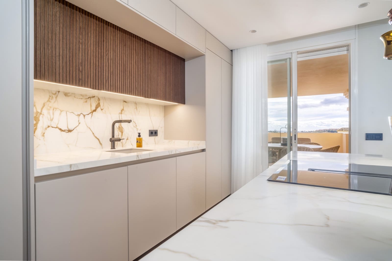 Ático de 4 habitaciones en Marbella en venta con piscina garaje - 2.690.000 € (Ref: 9452029)