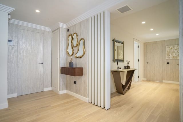 4 soveværelse Penthouse til salg i Marbella med swimmingpool garage - € 2.690.000 (Ref: 9452029)