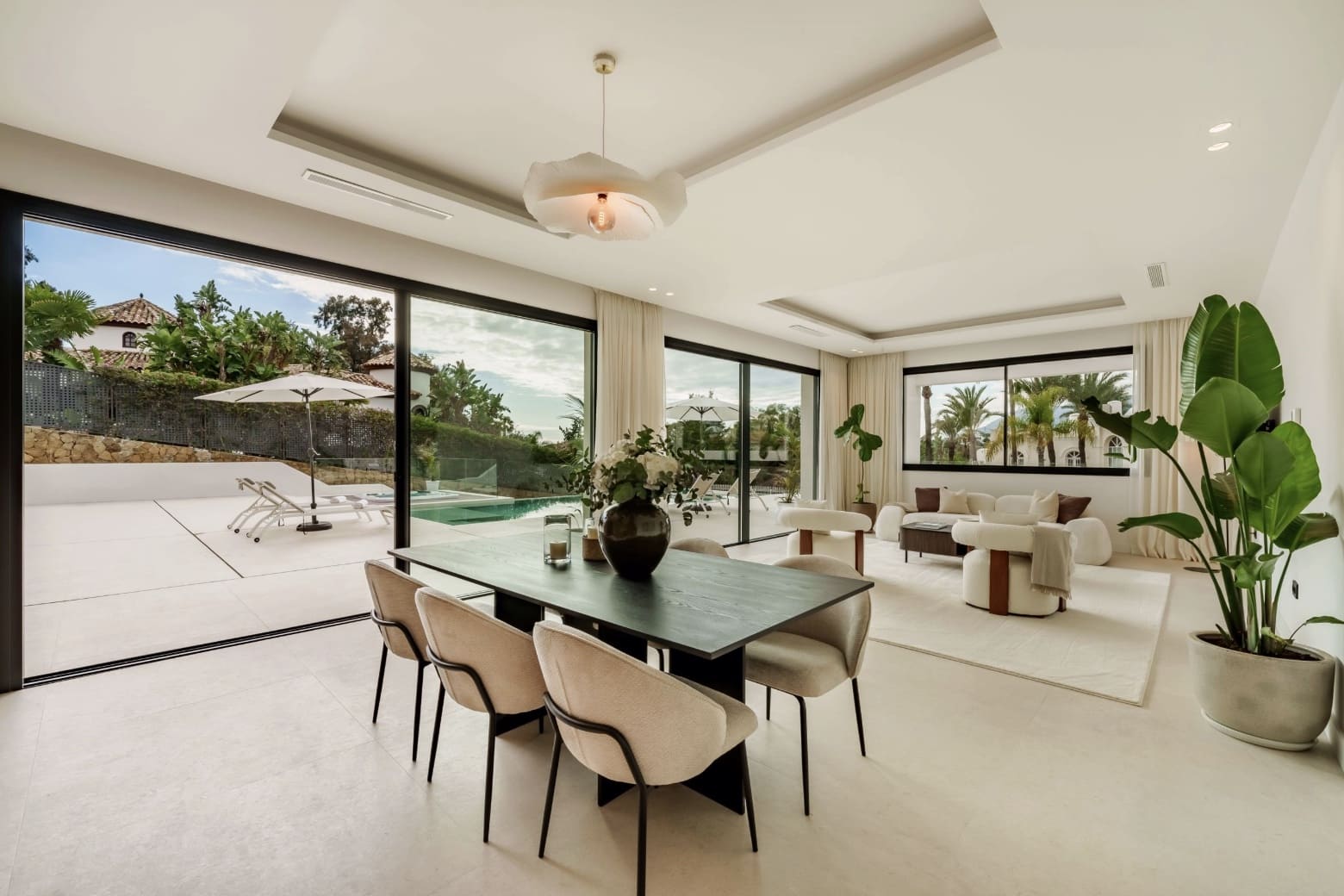 5 soveværelse Villa til salg i El Paraiso med swimmingpool - € 4.295.000 (Ref: 9465567)