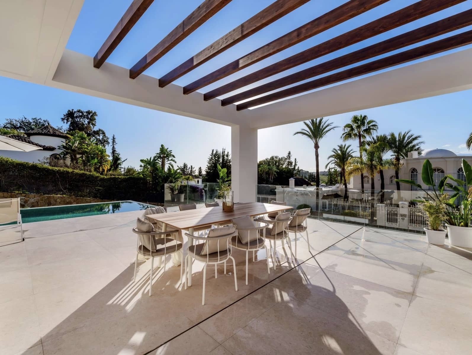 5 soveværelse Villa til salg i El Paraiso med swimmingpool - € 4.295.000 (Ref: 9465567)