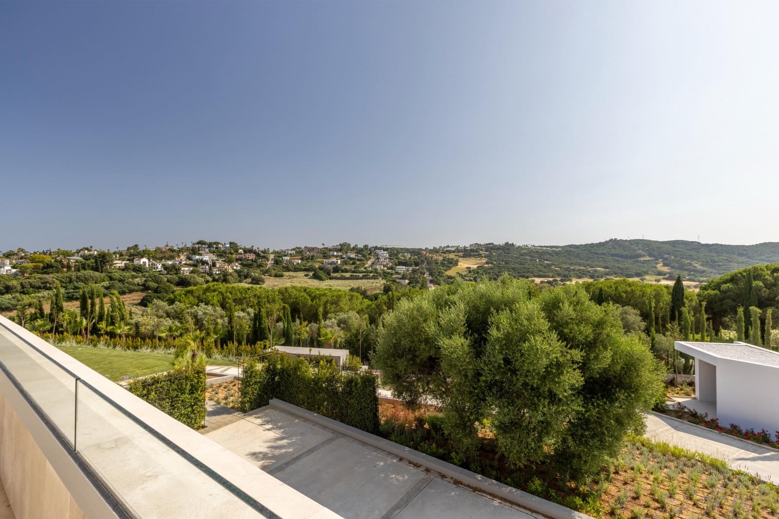 Chalet de 8 habitaciones en Sotogrande en venta con piscina garaje - 6.975.000 € (Ref: 9470572)