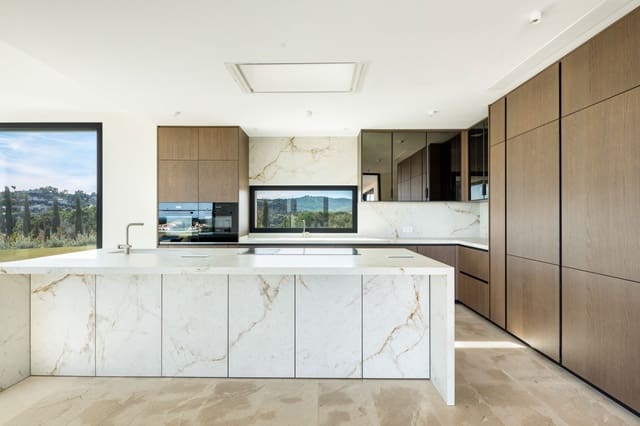 8 Zimmer Villa zu verkaufen in Sotogrande Alto, San Roque mit Pool Garage - 6.975.000 € (Ref: 9470572)