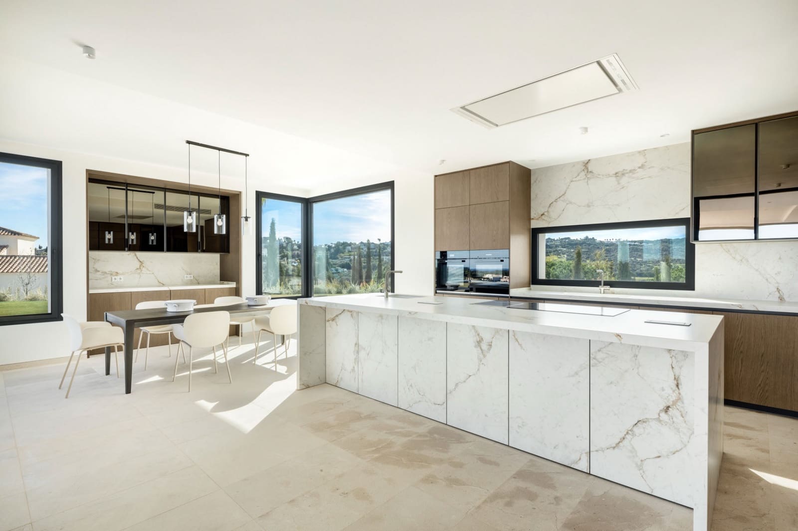 8 Zimmer Villa zu verkaufen in Sotogrande mit Pool Garage - 6.975.000 € (Ref: 9470572)