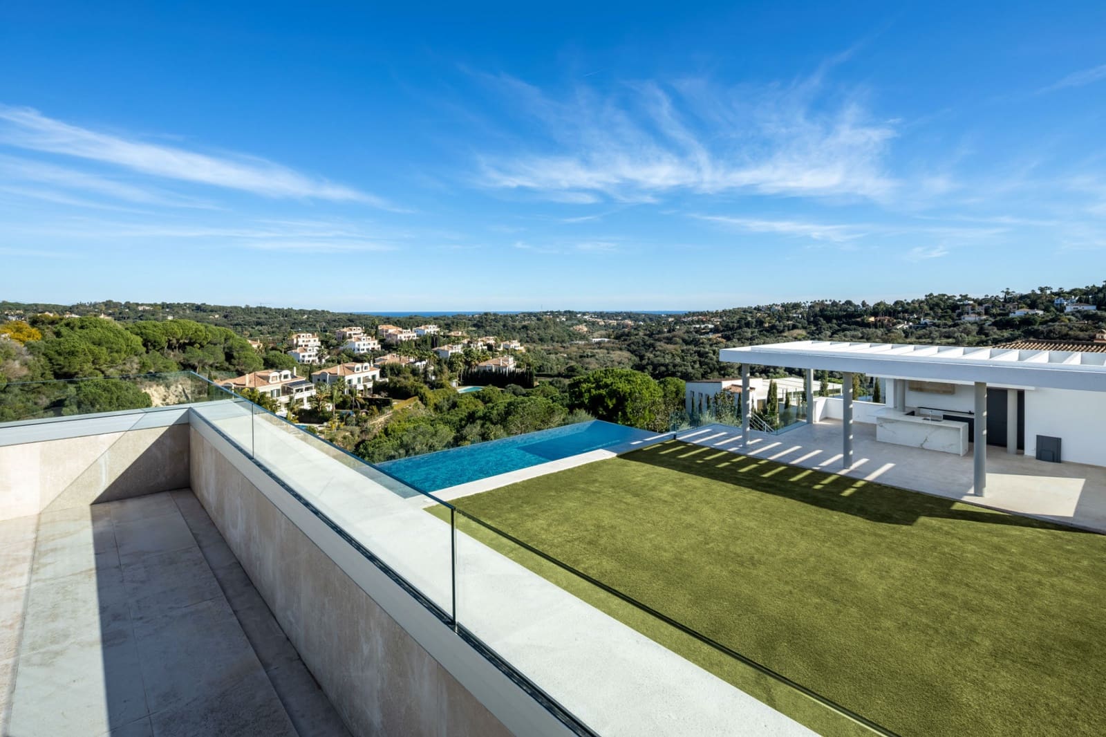 8 Zimmer Villa zu verkaufen in Sotogrande mit Pool Garage - 6.975.000 € (Ref: 9470572)