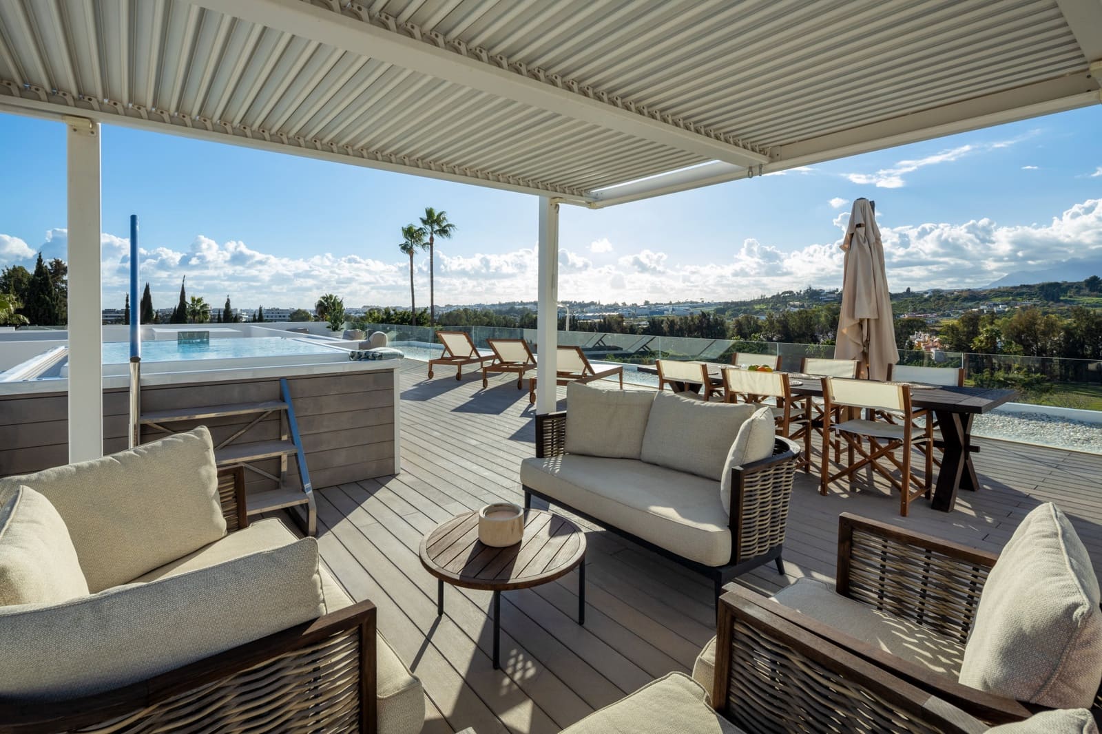 Chalet de 6 habitaciones en Nueva Andalucia en venta con piscina garaje - 3.500.000 € (Ref: 9470573)