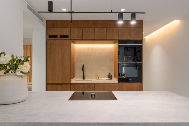 Apartamento de 3 habitaciones en La Quinta, Benahavís en venta con piscina - 695.000 € (Ref: 9519144)