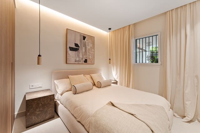 Apartamento de 3 habitaciones en La Quinta, Benahavís en venta con piscina - 695.000 € (Ref: 9519144)