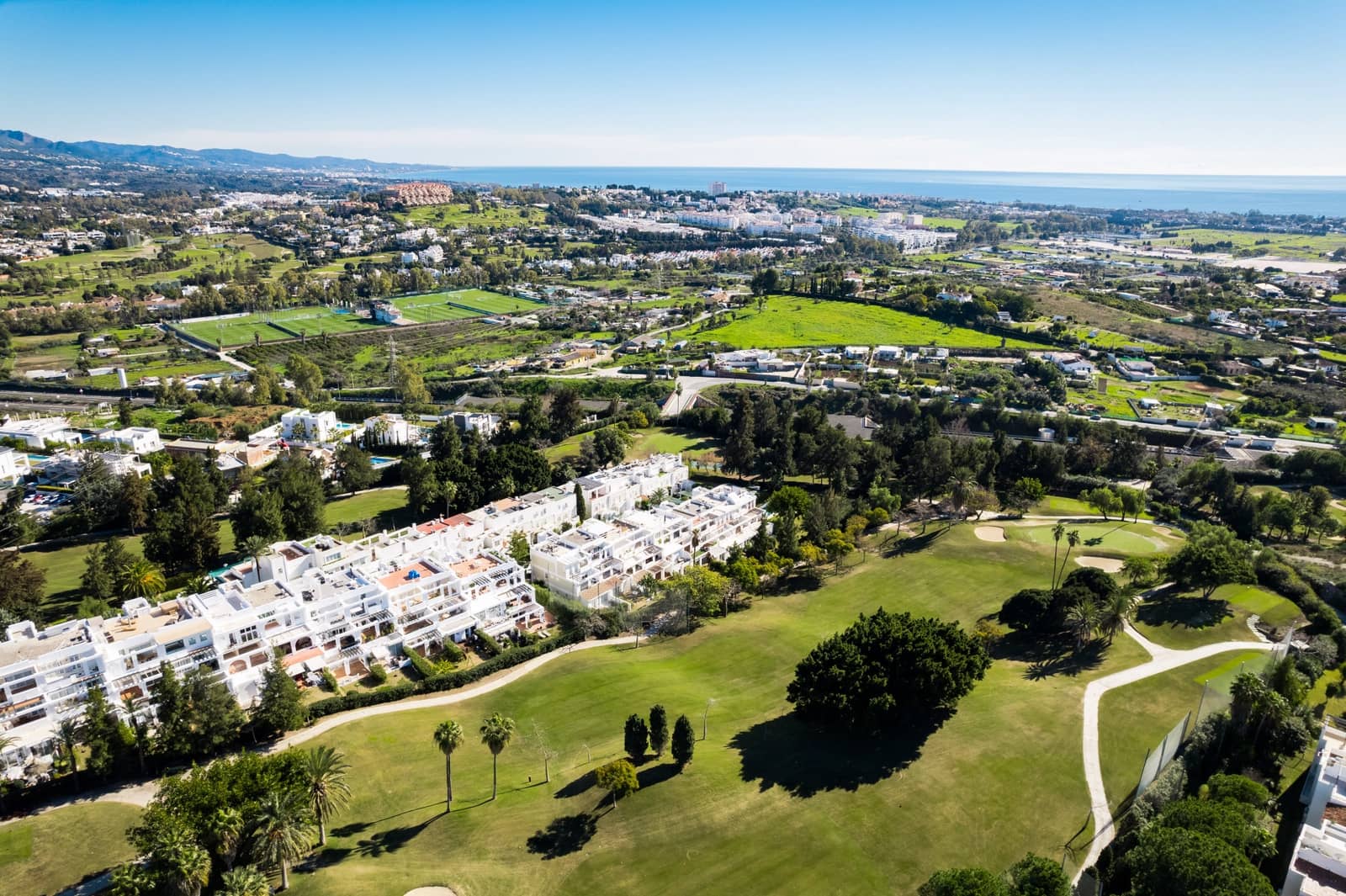 Apartamento de 3 habitaciones en Benahavís en venta con piscina - 695.000 € (Ref: 9519144)