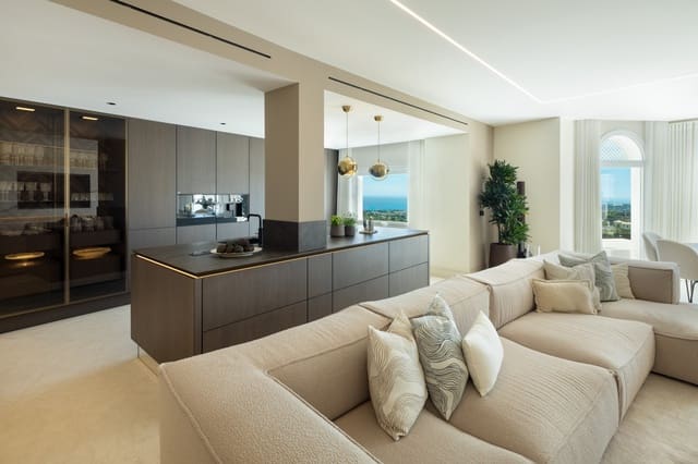 4 sypialnia Penthouse na sprzedaż w Marbella z basenem garażem - 2 995 000 € (Ref: 9591131)