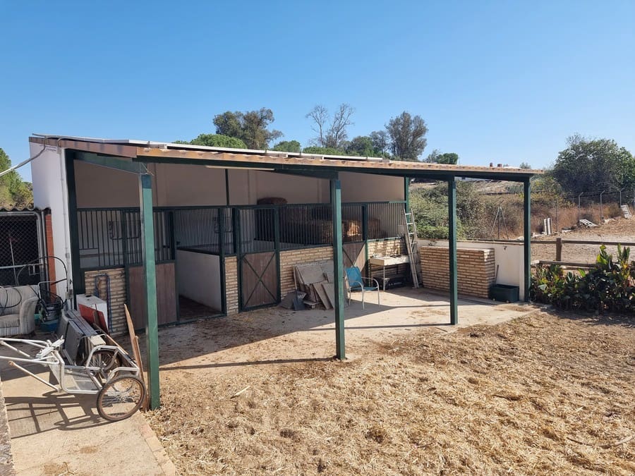 3 soveværelse Finca/Landehus til salg i Lucena del Puerto med swimmingpool garage - € 250.000 (Ref: 10051890)