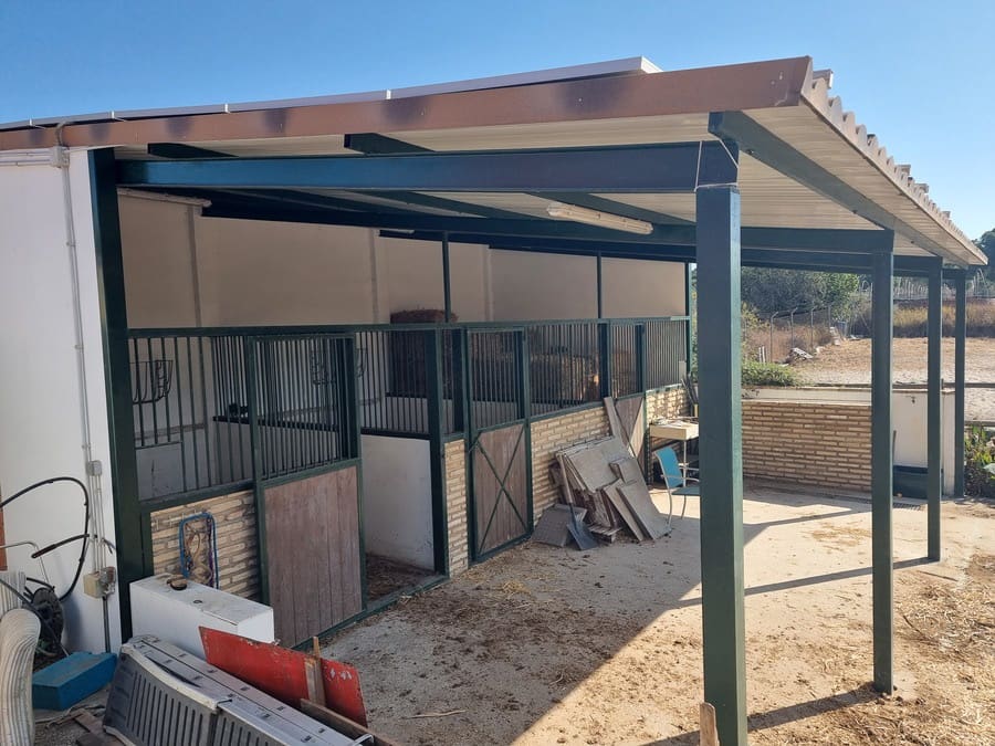 3 soveværelse Finca/Landehus til salg i Lucena del Puerto med swimmingpool garage - € 250.000 (Ref: 10051890)