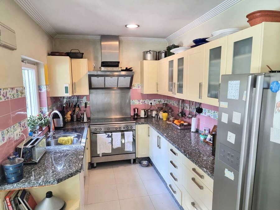 3 soveværelse Finca/Landehus til salg i Lucena del Puerto med swimmingpool garage - € 250.000 (Ref: 10051890)