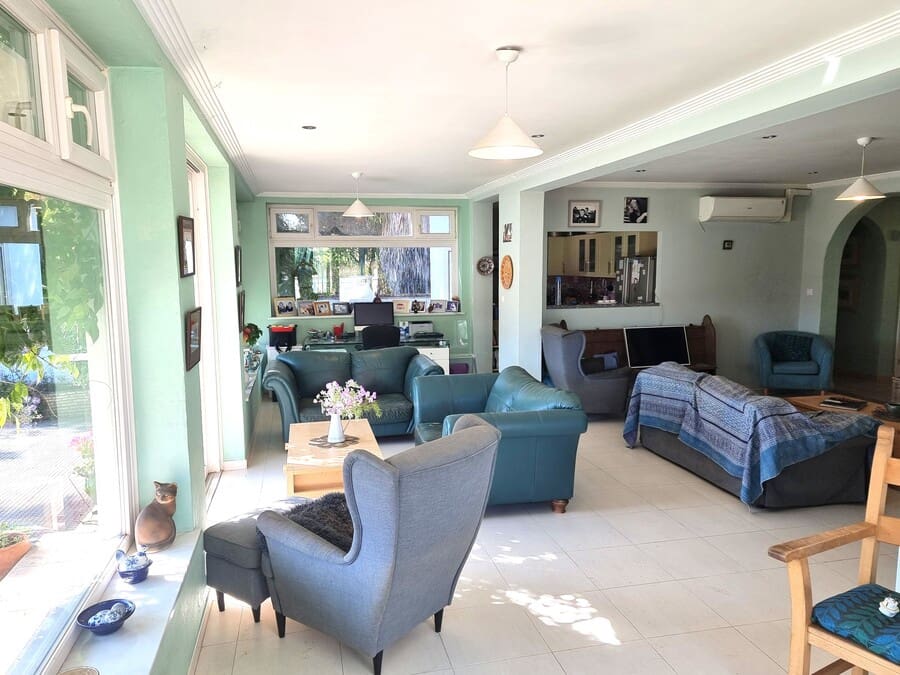 3 soveværelse Finca/Landehus til salg i Lucena del Puerto med swimmingpool garage - € 250.000 (Ref: 10051890)