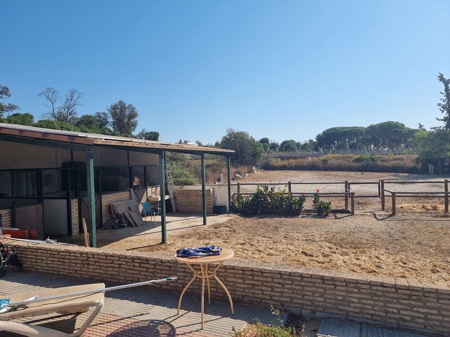 3 soveværelse Finca/Landehus til salg i Lucena del Puerto med swimmingpool garage - € 250.000 (Ref: 10051890)