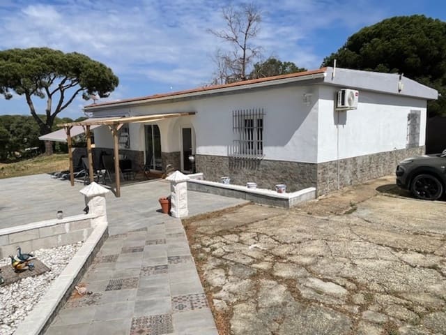 4 soveværelse Finca/Landehus til salg i Bonares med swimmingpool garage - € 220.000 (Ref: 10051891)