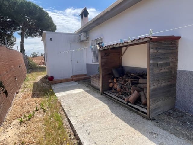 4 soveværelse Finca/Landehus til salg i Bonares med swimmingpool garage - € 220.000 (Ref: 10051891)