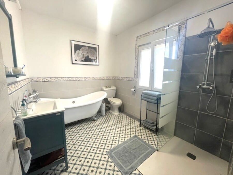 4 soveværelse Finca/Landehus til salg i Bonares med swimmingpool garage - € 220.000 (Ref: 10051891)