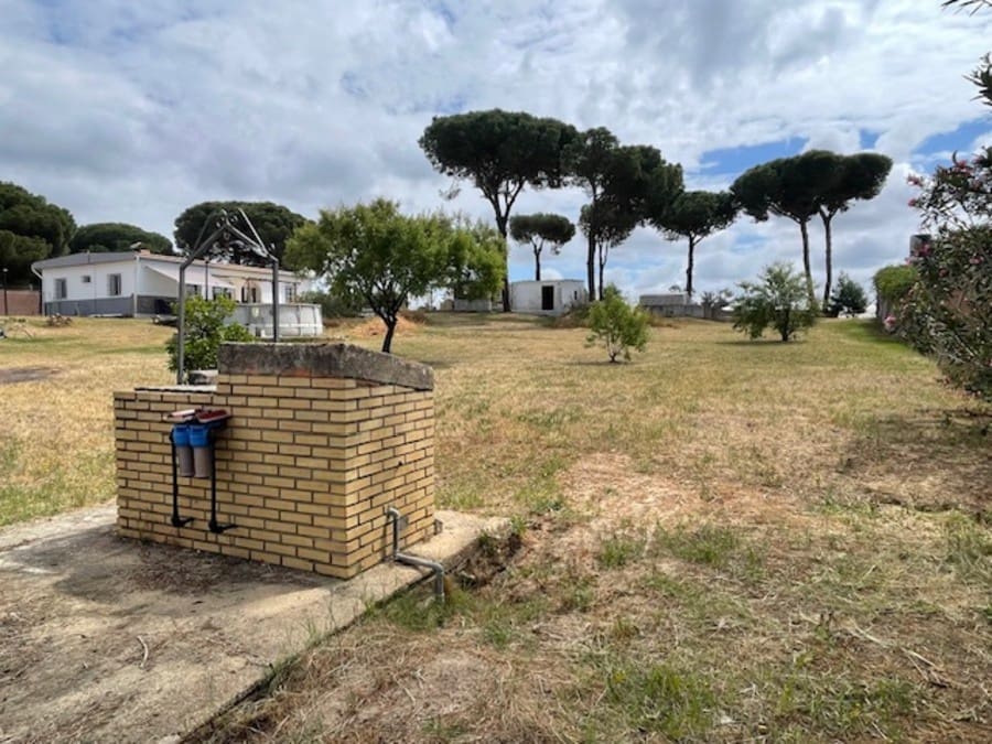 4 soveværelse Finca/Landehus til salg i Bonares med swimmingpool garage - € 220.000 (Ref: 10051891)